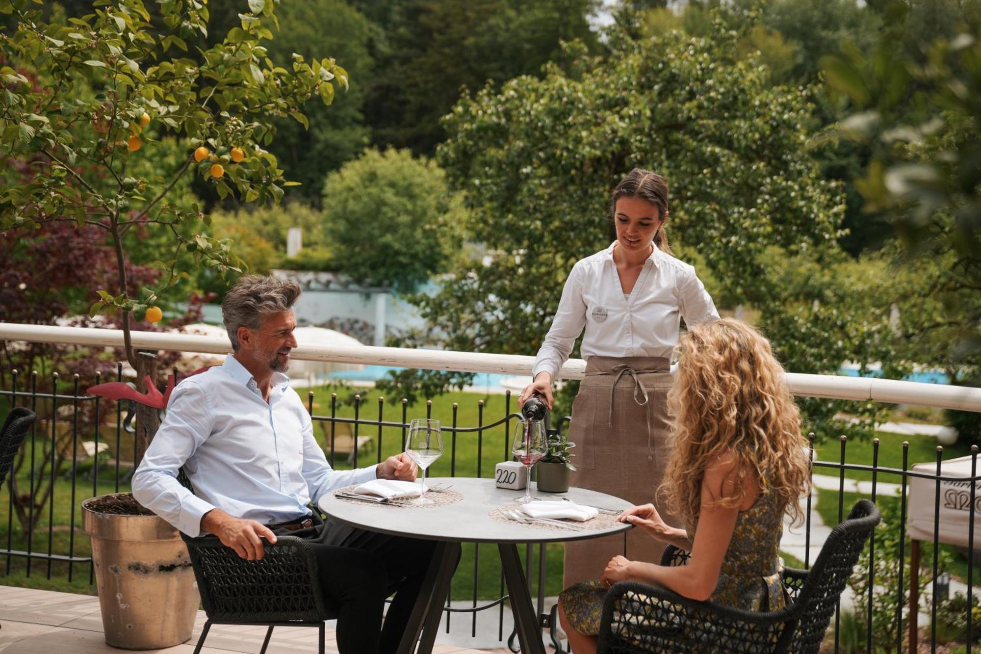 Gartenhotel Moser Appiano Sulla Strada Del Vino Bagian luar foto