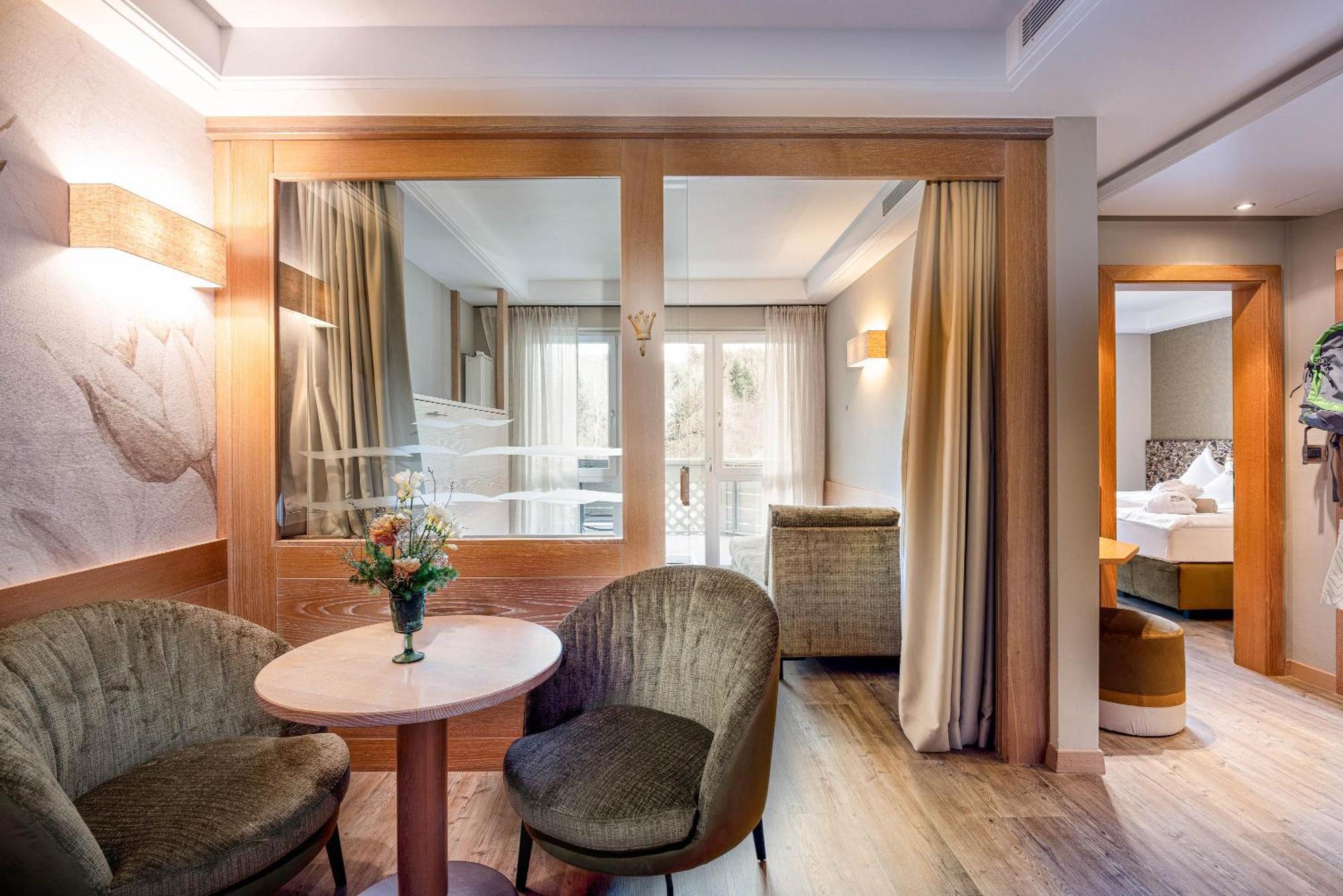 Gartenhotel Moser Appiano Sulla Strada Del Vino Ruang foto