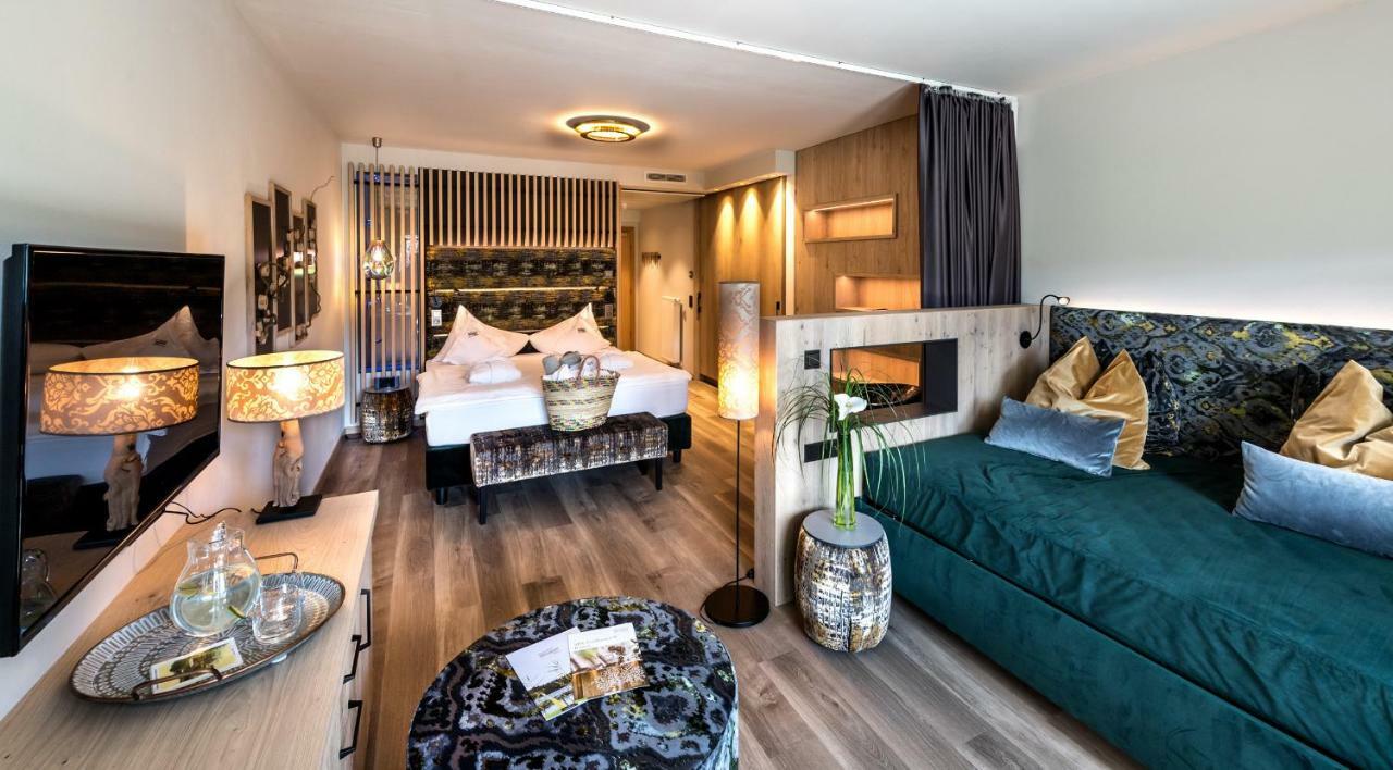 Gartenhotel Moser Appiano Sulla Strada Del Vino Bagian luar foto