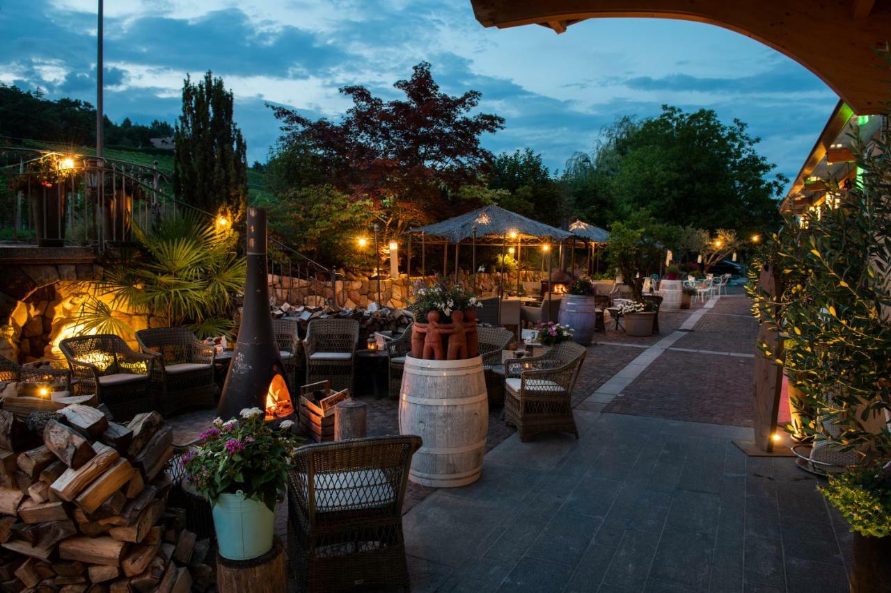 Gartenhotel Moser Appiano Sulla Strada Del Vino Bagian luar foto